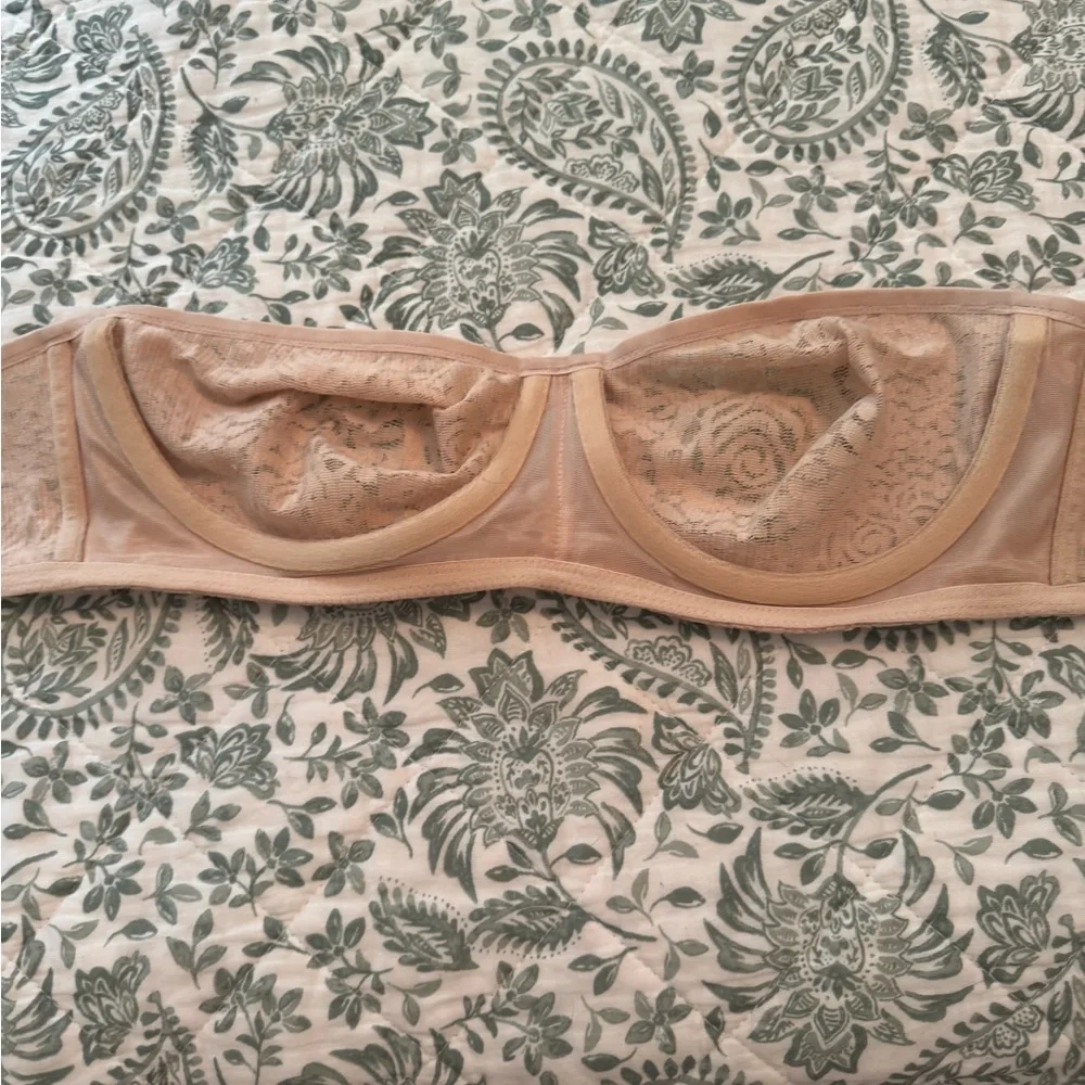 Wacoal Lace Strapless Bra in Beige - Picture 2 of 10